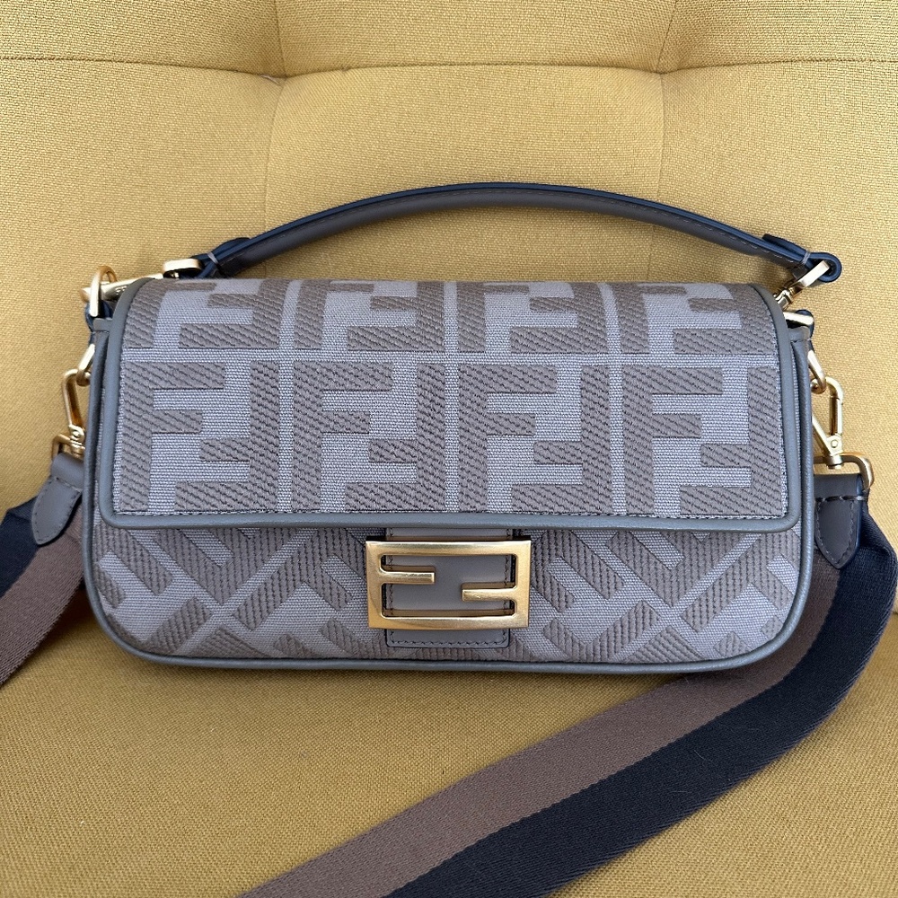 Fendi baguette